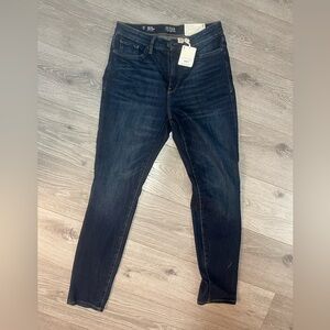 ANA High Rise Curvy Skinny Jeans